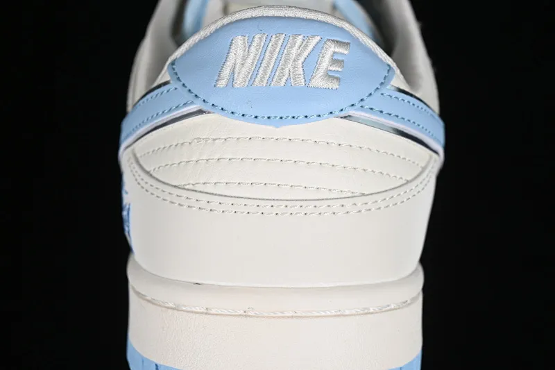 All Categories Nk SB Dunk Series Nk SB Dunk Low Low-top sneakers Stussy x Nk Dunk Low Stussy-Mi white blue hook SB low-top casual sneakers DQ1098-380